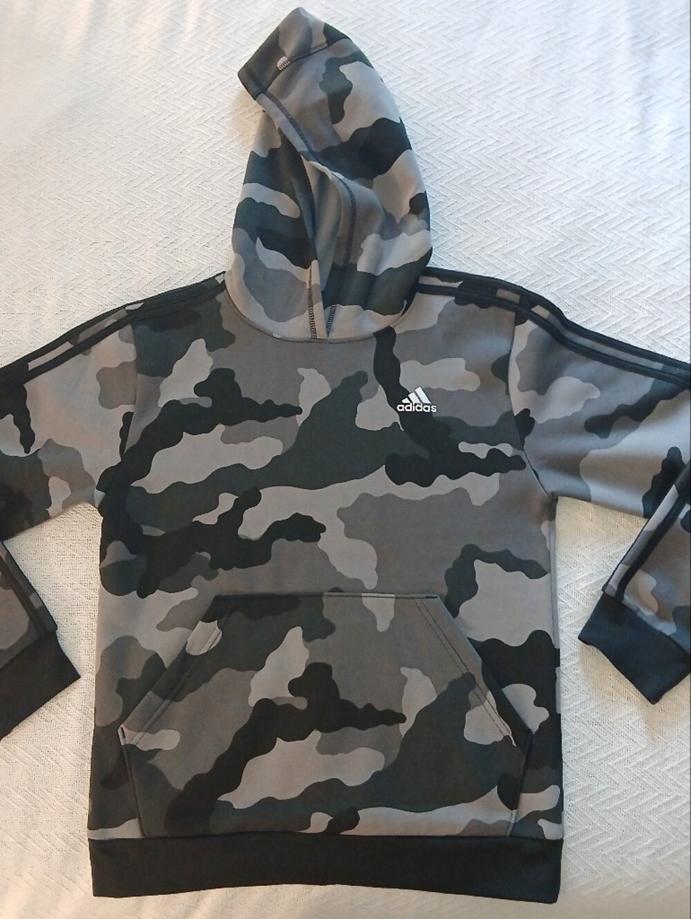 NWOT Sz.L Boys Adidas Camo Print Hoodie